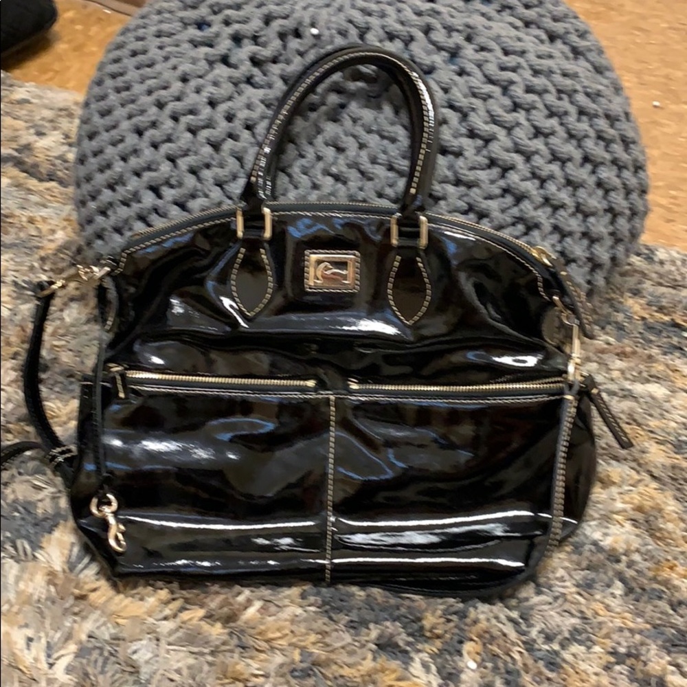 Dooney and Bourke purse. Excellent cond.